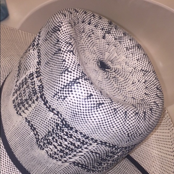 Tombstone straw hat - Picture 3 of 4